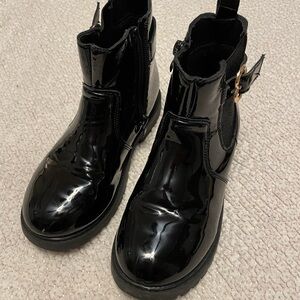 Black Patent Leather Ankle Boots. Girl size 1
